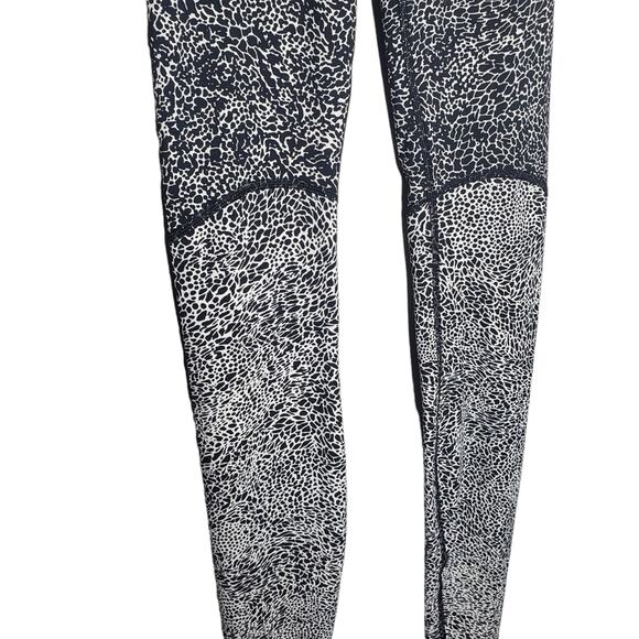 lululemon Wunder Under High-Rise Tight *Blocked Full-On Luxtreme 28" Size 2 - Picture 8 of 16